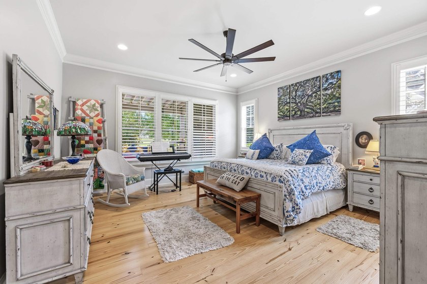 Beautifully updated custom home in The Coves at Cuscowilla - photo 19