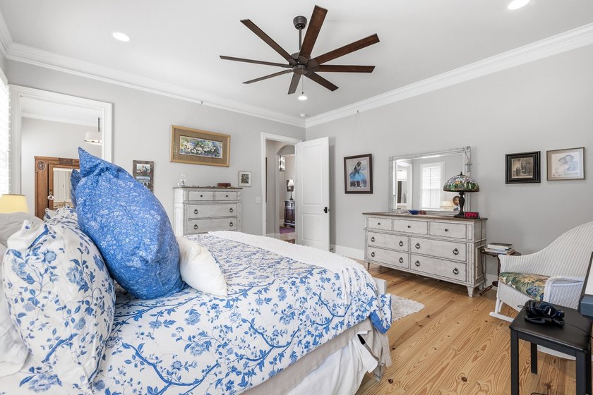 Beautifully updated custom home in The Coves at Cuscowilla - photo 21
