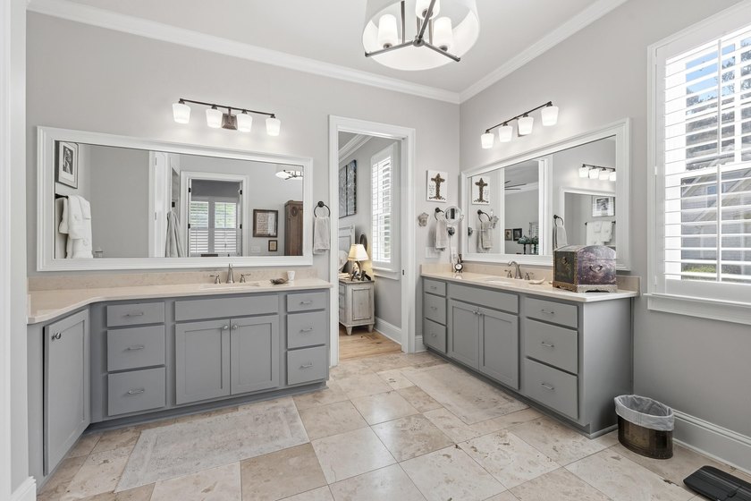Beautifully updated custom home in The Coves at Cuscowilla - photo 25