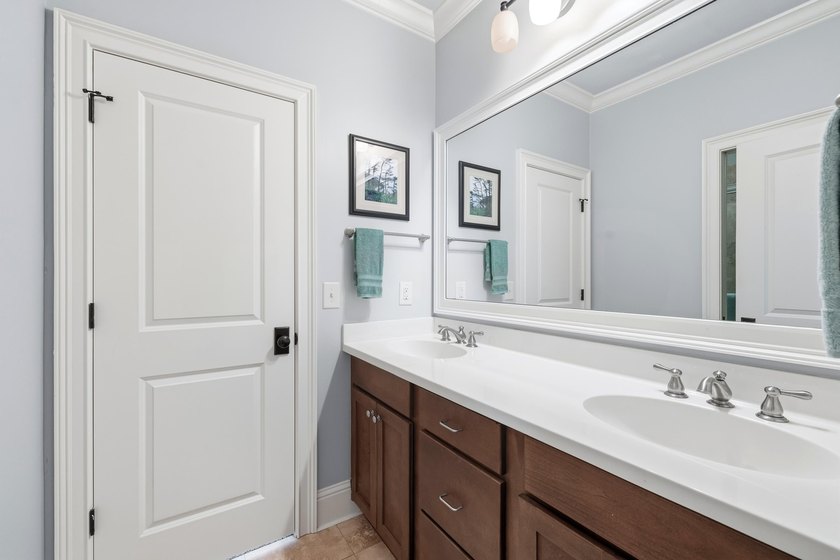 Beautifully updated custom home in The Coves at Cuscowilla - photo 33