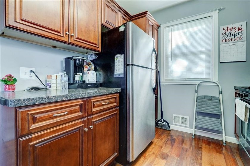 -NO DELAYED NEGOTIATIONS- This charming home has been - photo 15