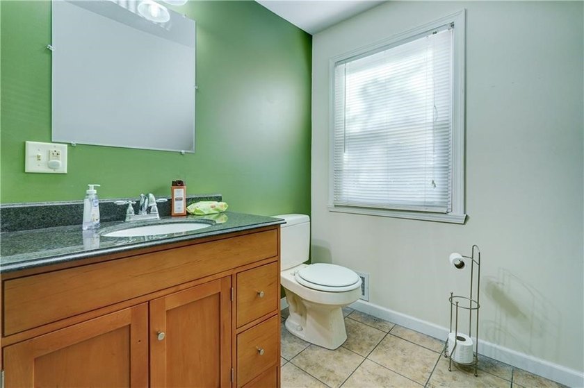 -NO DELAYED NEGOTIATIONS- This charming home has been - photo 21