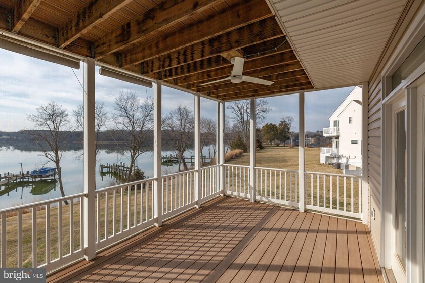 Imagine you're at home surrounded by water views, watching a - photo 5