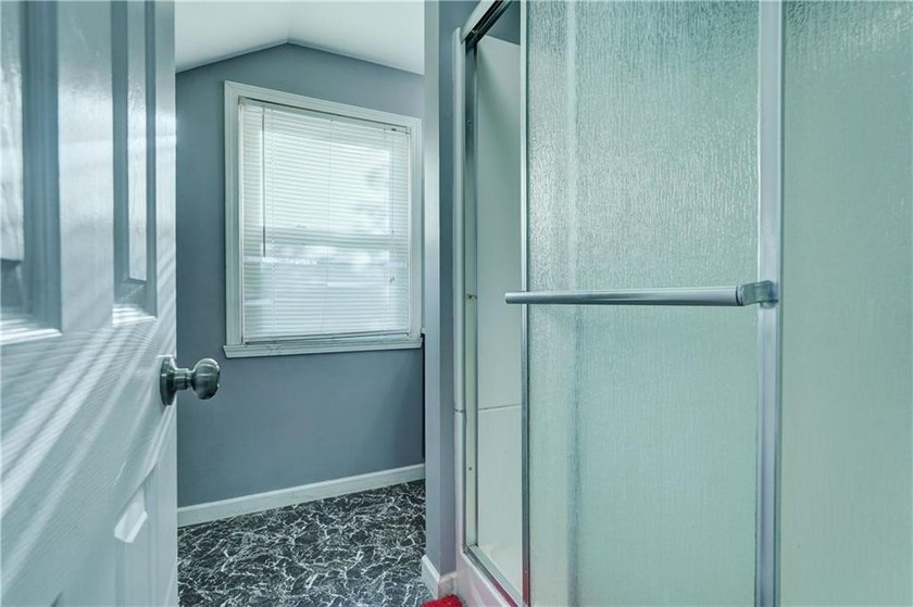 -NO DELAYED NEGOTIATIONS- This charming home has been - photo 26