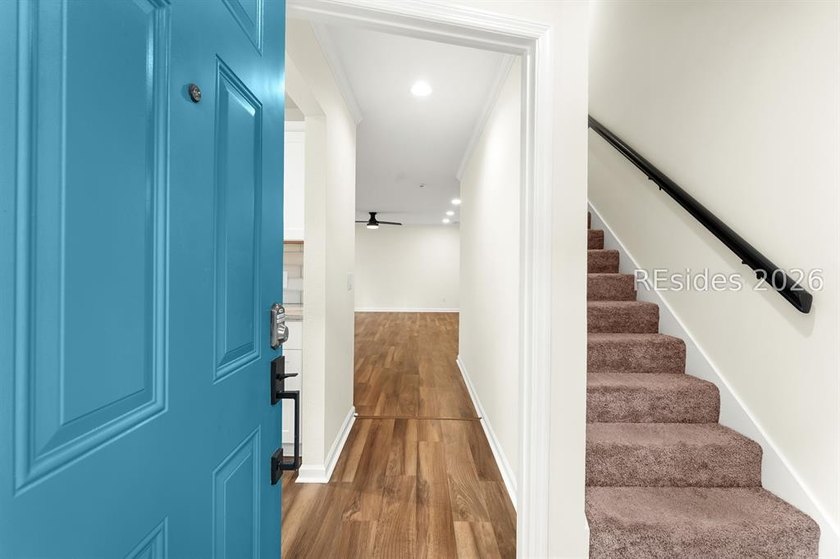 Beautifully remodeled &amp; meticulously maintained 4-bed 3-bath - photo 3