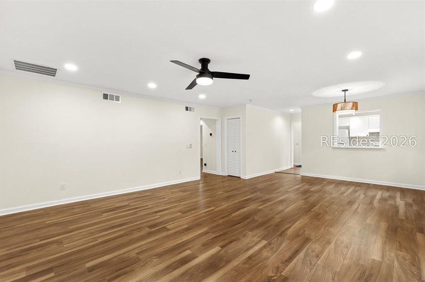 Beautifully remodeled &amp; meticulously maintained 4-bed 3-bath - photo 10