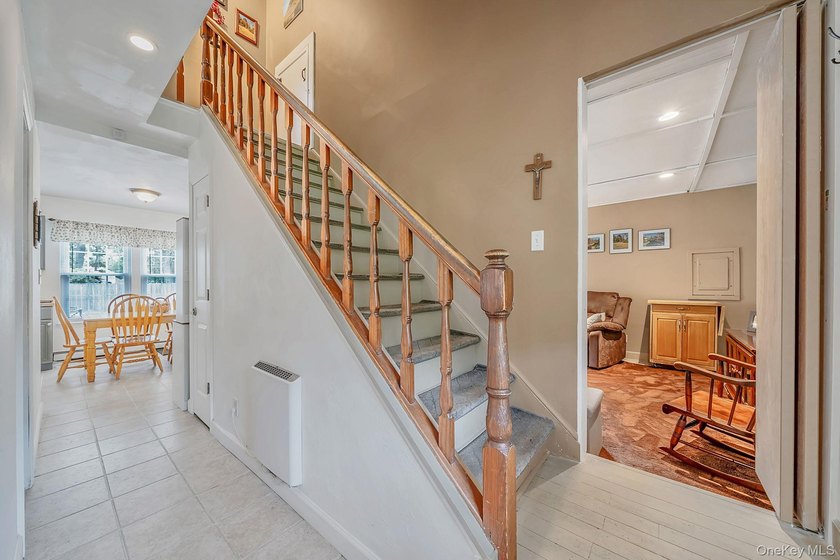 Welcome home to this charming and move-in-ready 3-bedroom, 1 - photo 5