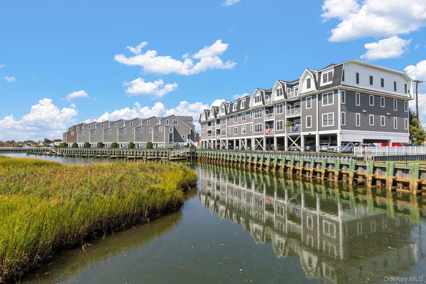 Experience Luxury Living In This Stunning 2 Bedroom, 2 Bathroom - photo 15