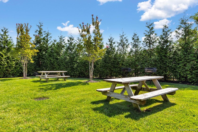 Experience Luxury Living In This Stunning 2 Bedroom, 2 Bathroom - photo 17