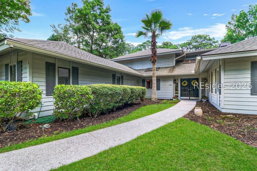 Exceptional value on superbly maintained residence with spacious - photo 9