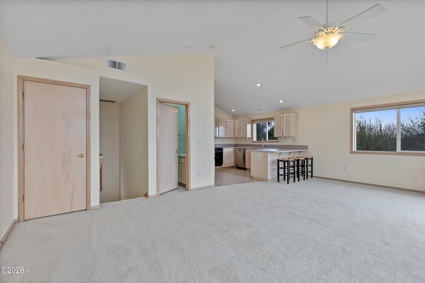 Ocean view, beach access, and coastal flexibility just across - photo 11