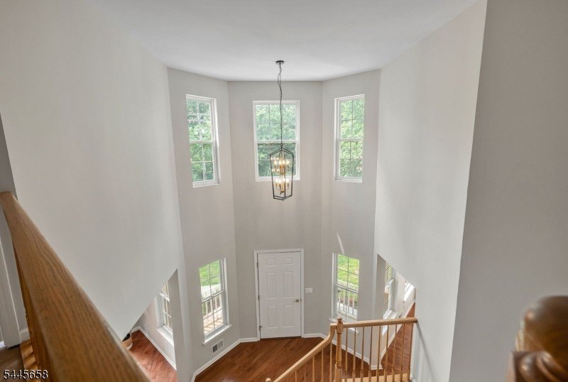 Introducing a very special luxury property where everything is - photo 25