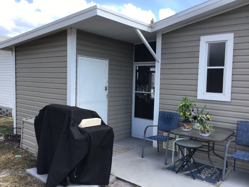 *SPECTACULAR updated corner **Key West Vibe **Unit Located in a - photo 27