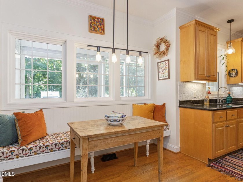 Welcome to this beautifully maintained 4-bedroom, 2.5-bath home - photo 13