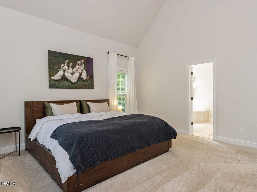 Welcome to this beautifully maintained 4-bedroom, 2.5-bath home - photo 17