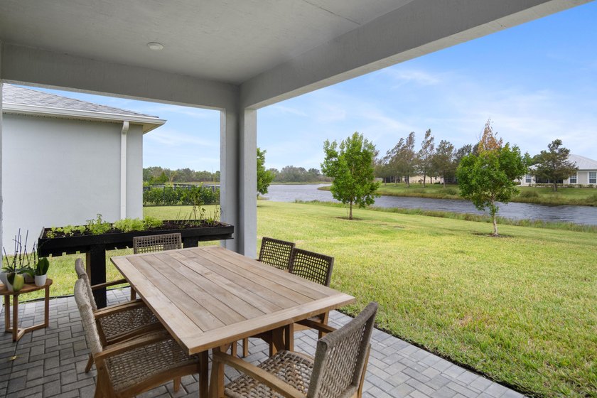 Welcome to this single-story residence in the Emery II community - photo 31