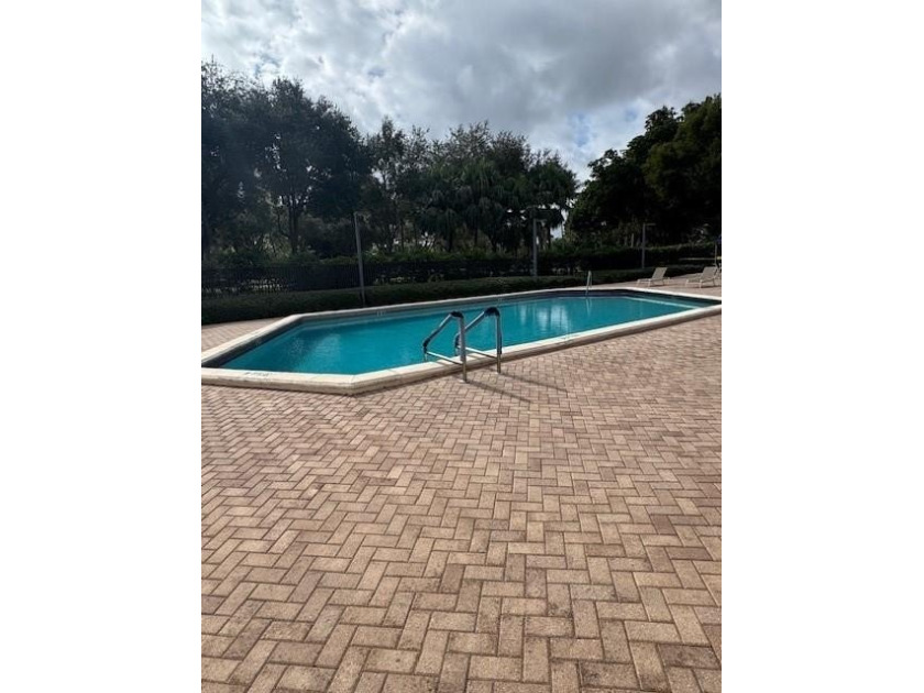 INVESTORS. FLIP OPPORTUNITY. PRIME AVENTURA LOCATION. PRICELESS - photo 32