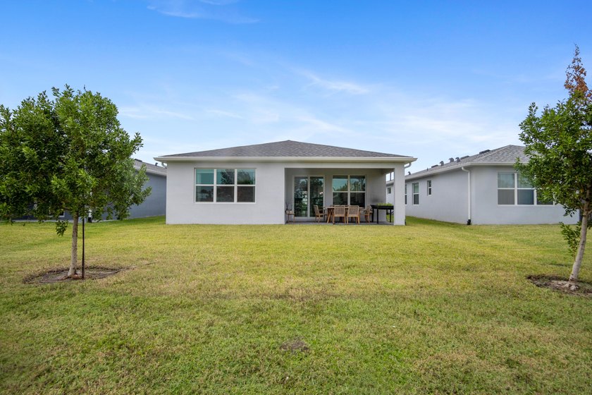 Welcome to this single-story residence in the Emery II community - photo 33