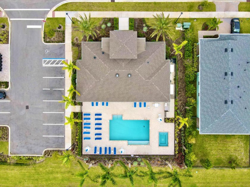 Welcome to this single-story residence in the Emery II community - photo 38