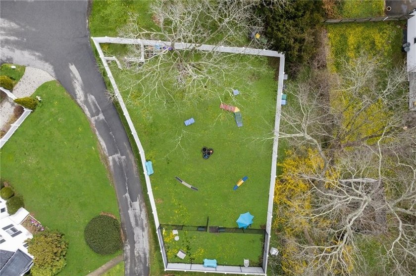 Unique opportunity to convert this property back to a - photo 6