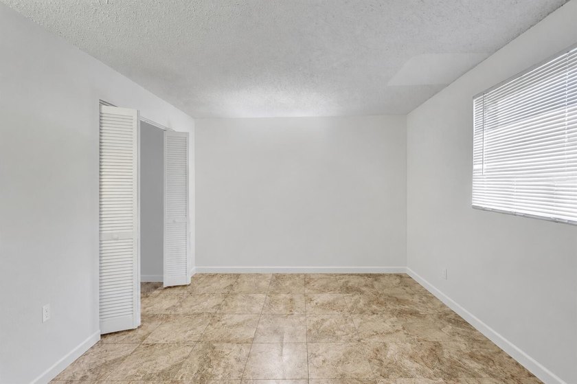 Exceptional opportunity to own a versatile residence in the - photo 13
