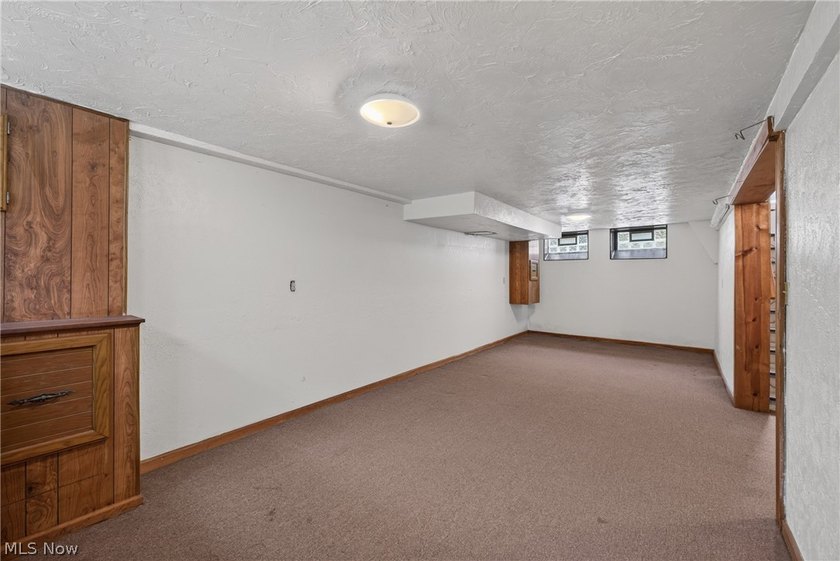 Well maintained 3 bed and 1 bath Cape-Cod. Includes dining room - photo 15