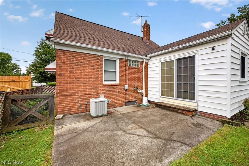 Well maintained 3 bed and 1 bath Cape-Cod. Includes dining room - photo 19