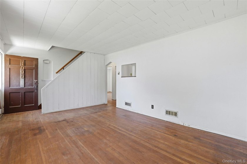 Welcome To This Spacious 4-Bedroom, 2-Bath Home In Merrick - photo 6