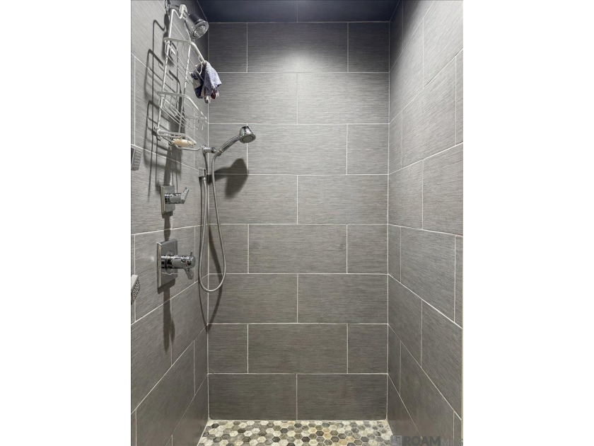 Elegant Southern Living with Resort-Style Outdoor Entertaining - photo 12