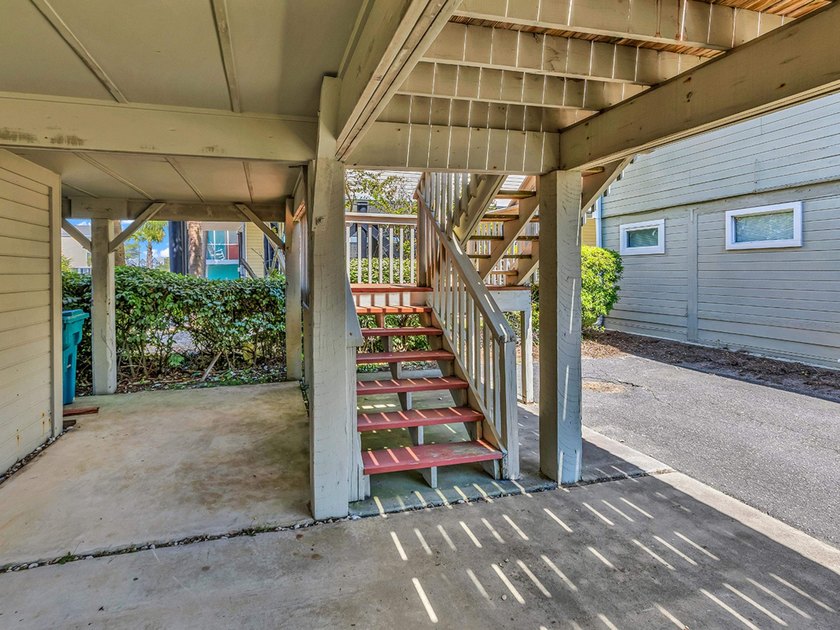 Queens Court Cottage #5 presents a unique and rare opportunity - photo 7