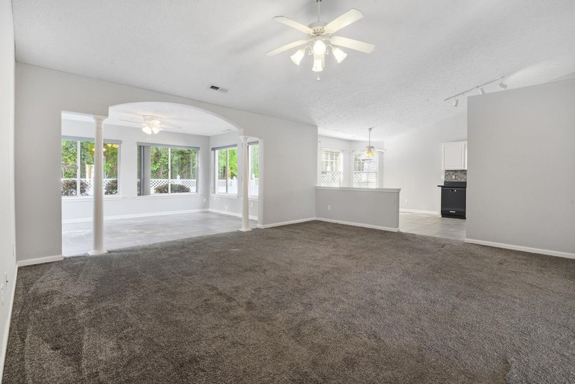 Welcome to this charming single-story ranch home located in one - photo 6