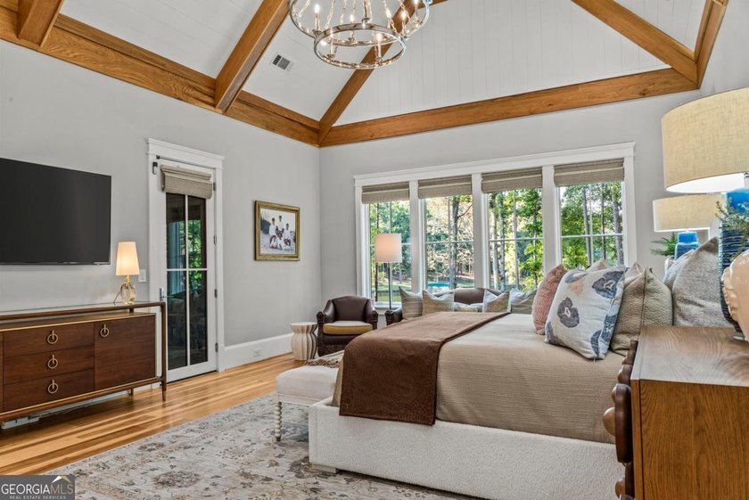LAKEFRONT BUILDER'S PERSONAL HOME IN REYNOLDS LAKE OCONEE where - photo 46