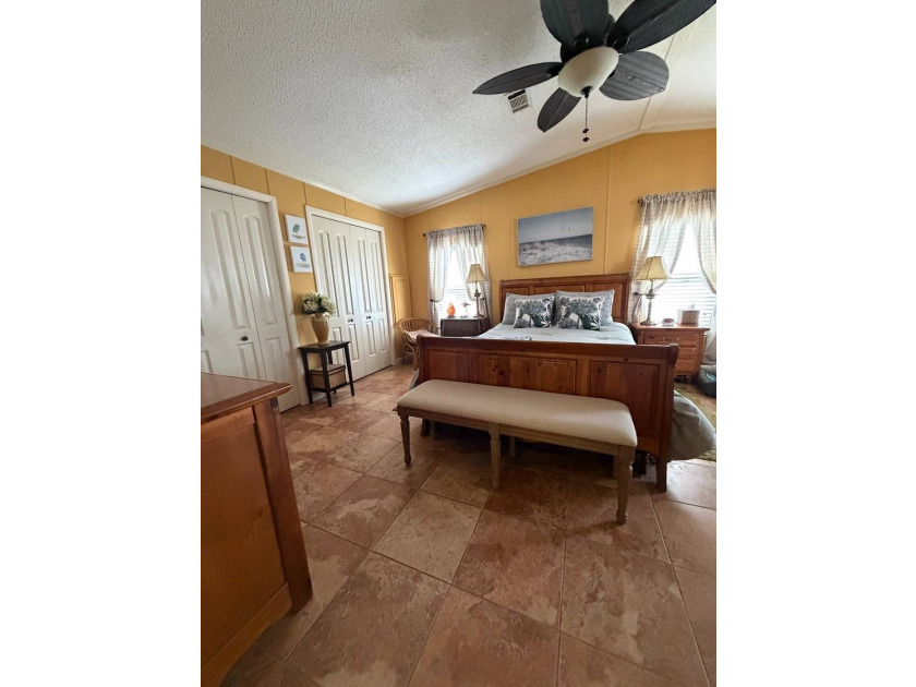 TOTALLY TURNKEY HOME AND COMPLETELY RENOVATED! PACK THE BAGS AND - photo 11