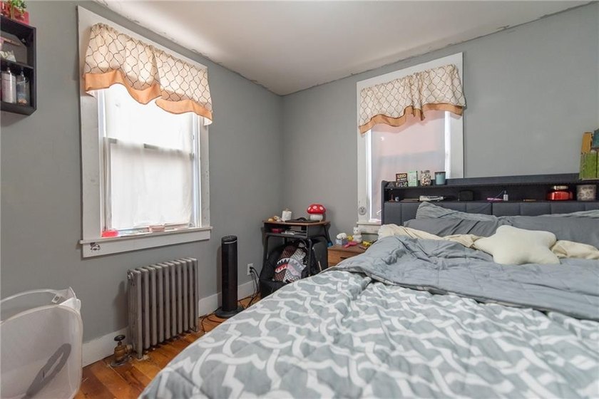 Why Rent! Vinyl Sided 5 Room Ranch located in the Lakewood - photo 9