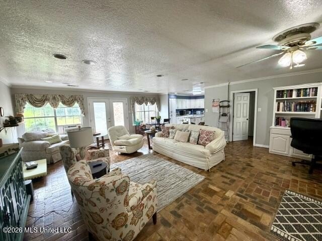 Welcome home to this spacious and beautifully laid out - photo 12