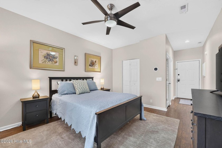 Welcome to this meticulously maintained and beautifully updated - photo 31