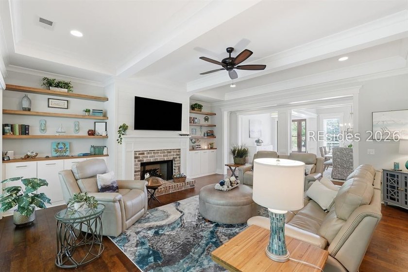 Custom-built by Shoreline Construction in 2018, this beautifully - photo 4