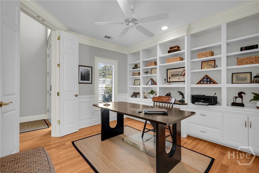 Welcome to this stunning, exquisitely decorated townhouse - photo 15