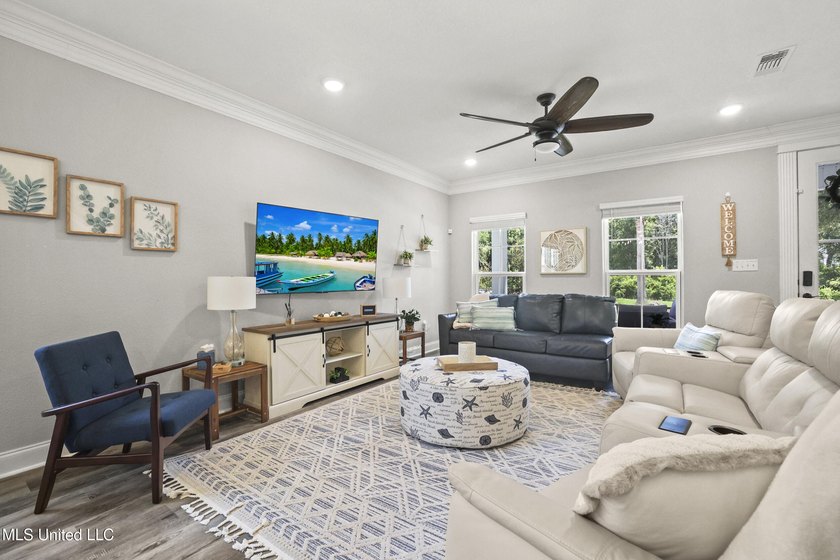 OPEN HOUSE SATURDAY, 6/20, 11:00 - 1:00!! Half a block off the - photo 13