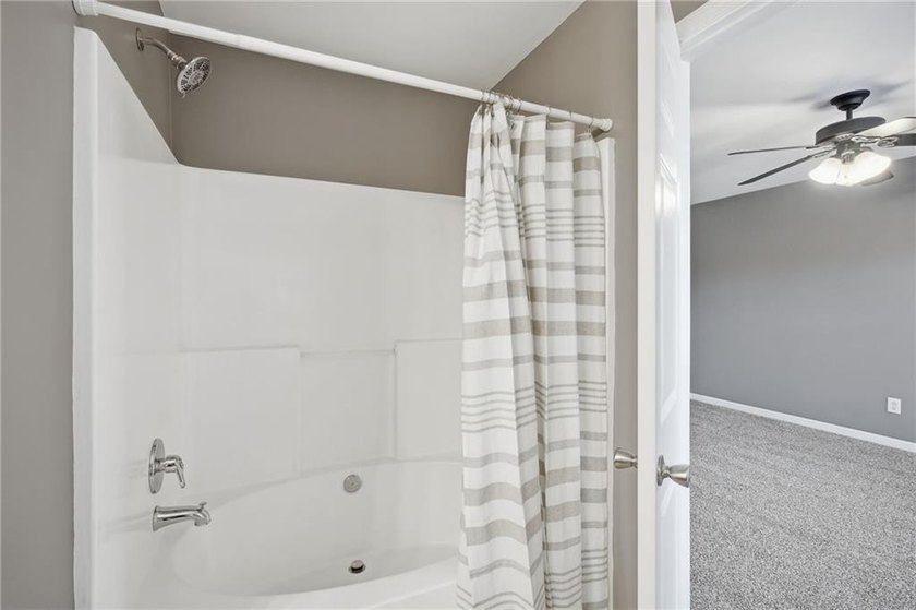 Stunning and Spacious Townhome in Desirable Acworth! Welcome - photo 23