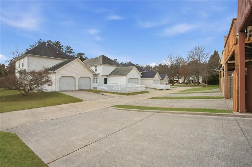 Stunning and Spacious Townhome in Desirable Acworth! Welcome - photo 27