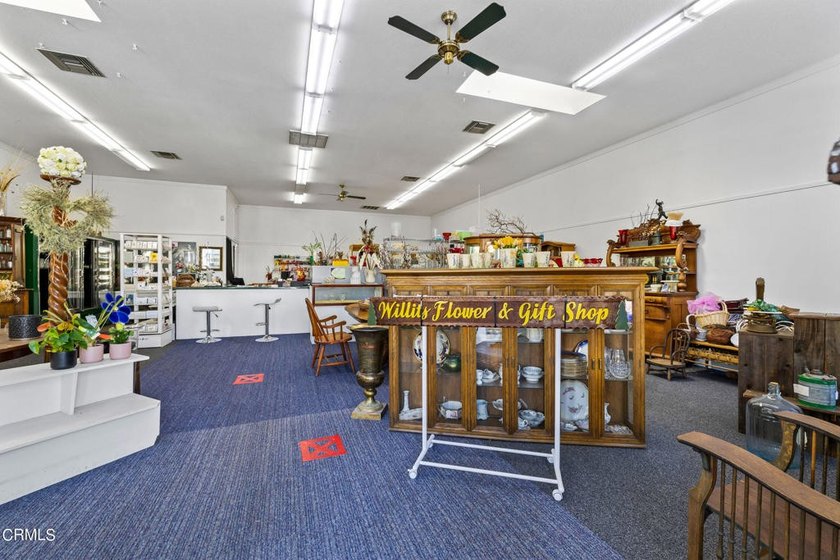 A rare opportunity! Well located commercial property on Main - photo 3