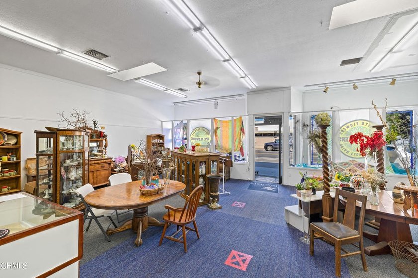 A rare opportunity! Well located commercial property on Main - photo 4