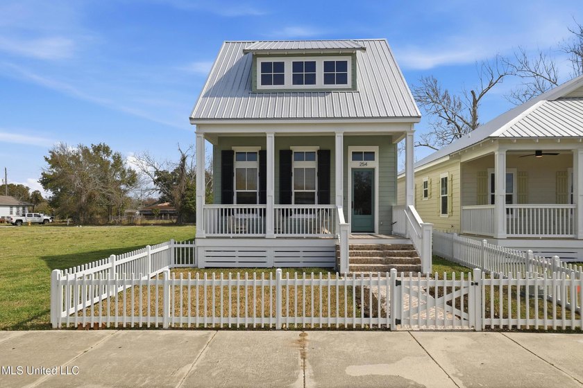 Discover one of the first two beautifully completed homes in the - photo 2