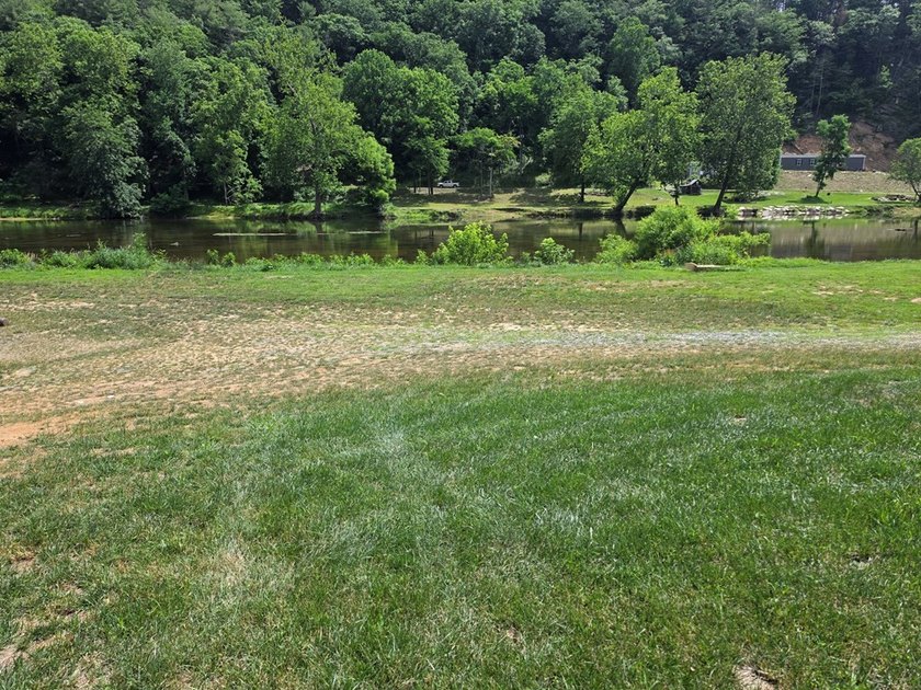 Enjoy river life in the Blue Ridge Mountains with this nice - photo 8