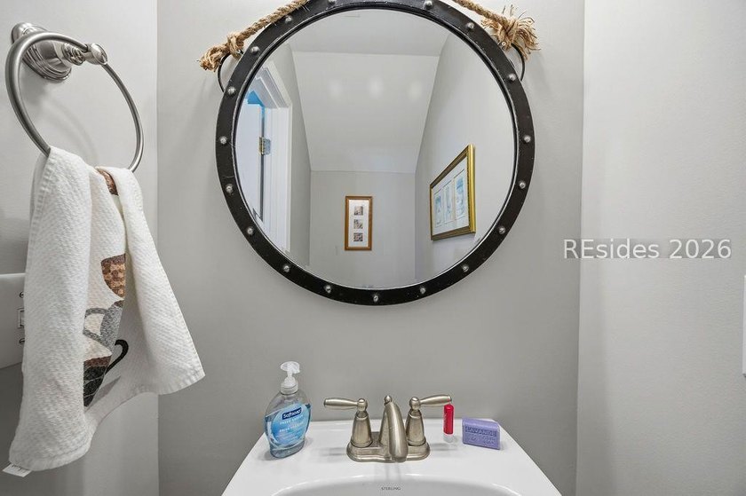 Welcome home to this end-unit 3 bed, 2.1 bath townhome in Azalea - photo 10