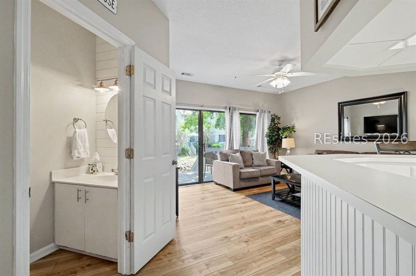 Experience the best of Hilton Head Island living from this Ocean - photo 9