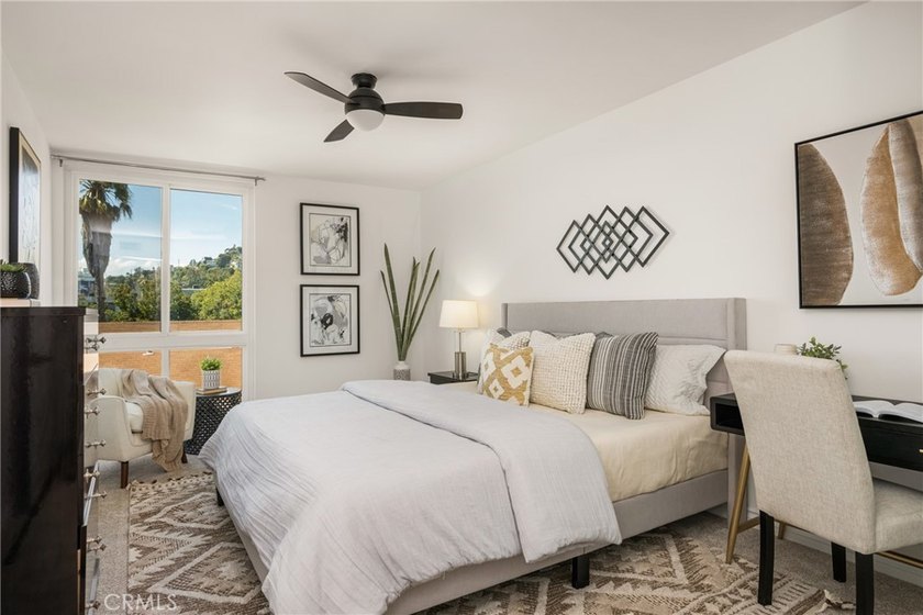 Welcome to Crescent Heights, where contemporary luxury and - photo 17