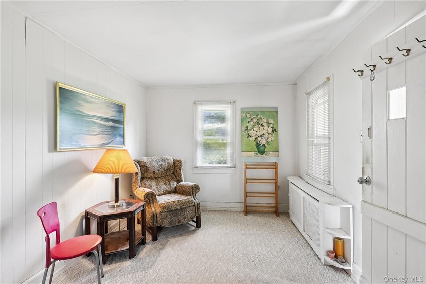 Welcome to this charming 2-bedroom, 1-bath In-Line Ranch - photo 3
