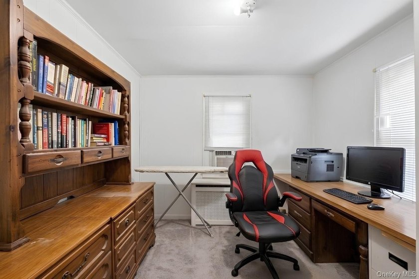 Welcome to this charming 2-bedroom, 1-bath In-Line Ranch - photo 8